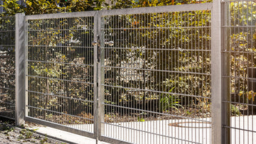 Single Leaf vs. Double Leaf Swing Gates | Betafence SA