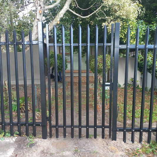 Palisade small gate installed